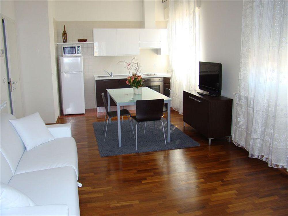 Residence Le Terrazze Trieste Esterno foto