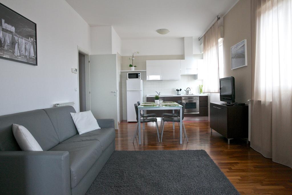 Residence Le Terrazze Trieste Esterno foto