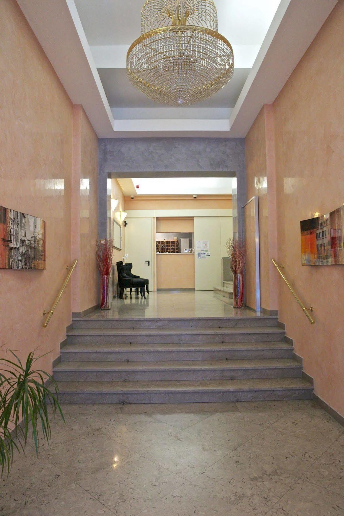 Residence Le Terrazze Trieste Esterno foto
